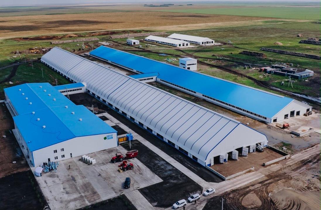 В Северо-Казахстанской области открыли мегаферму с крупнейшей в Центральной Азии доильной установкой