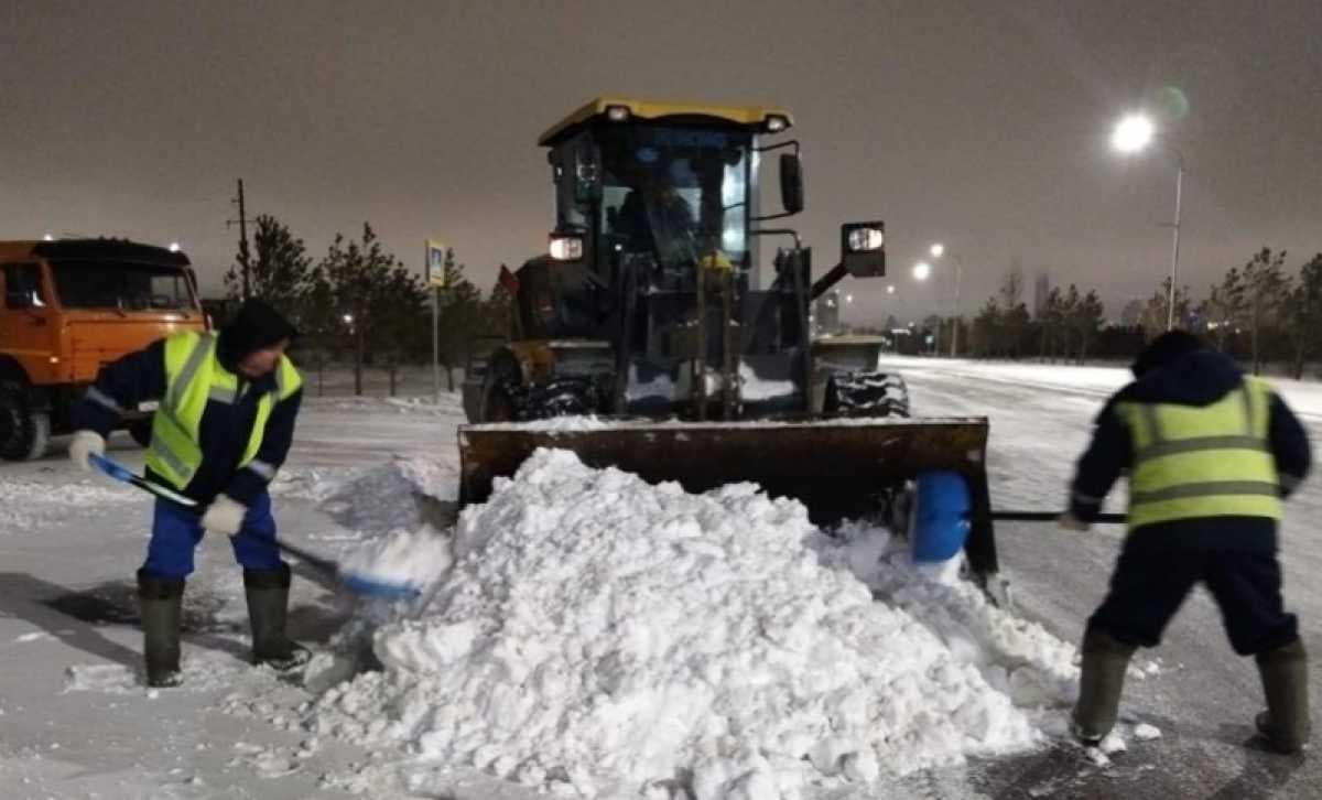 Более 51 тысячи кубометров снега вывезли из Астаны за одну ночь 