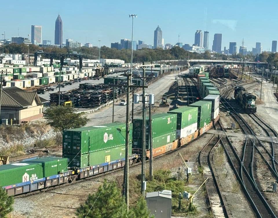 Делегация КТЖ посетила железнодорожные объекты США