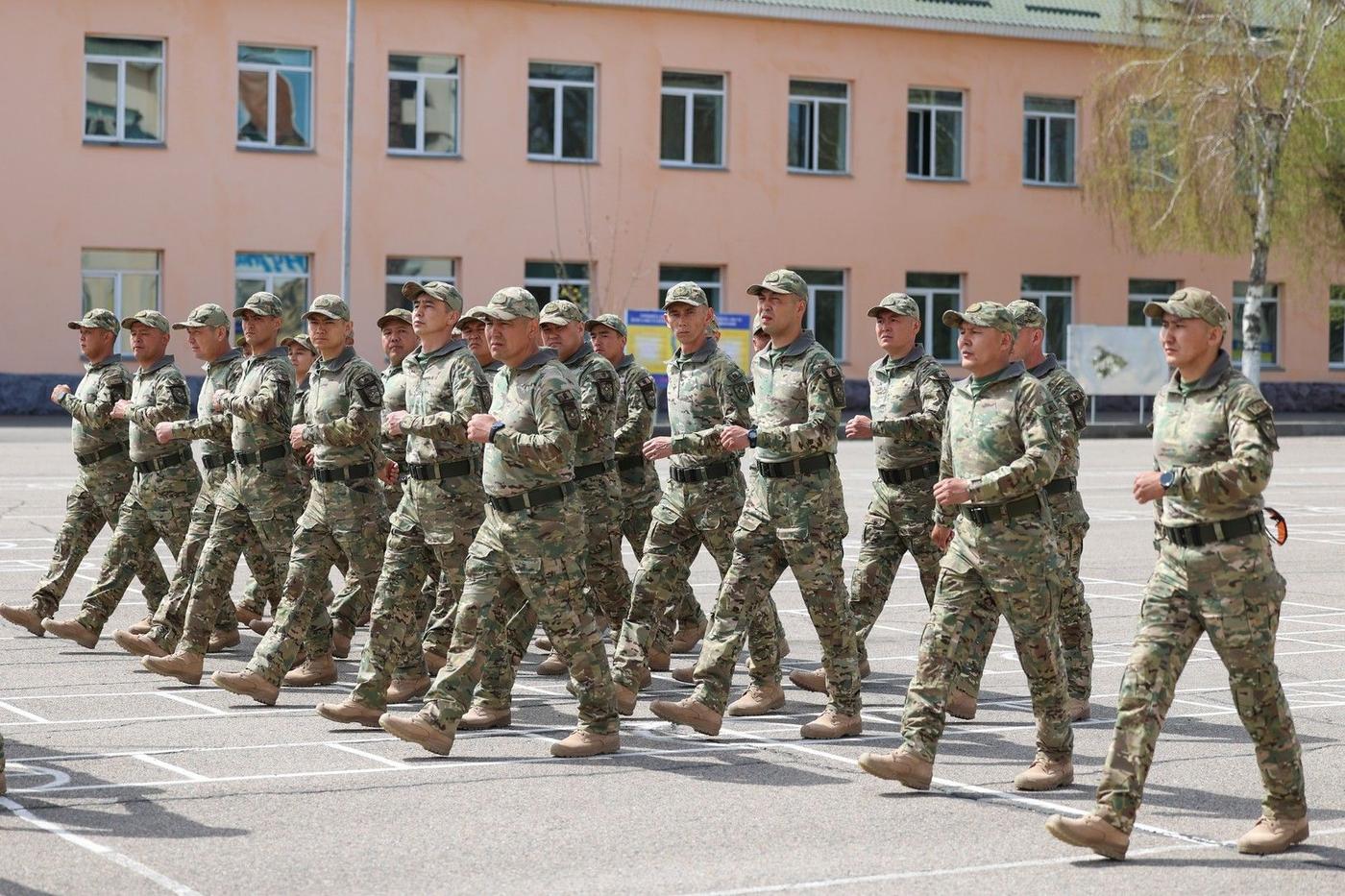 Равнение не на полковника