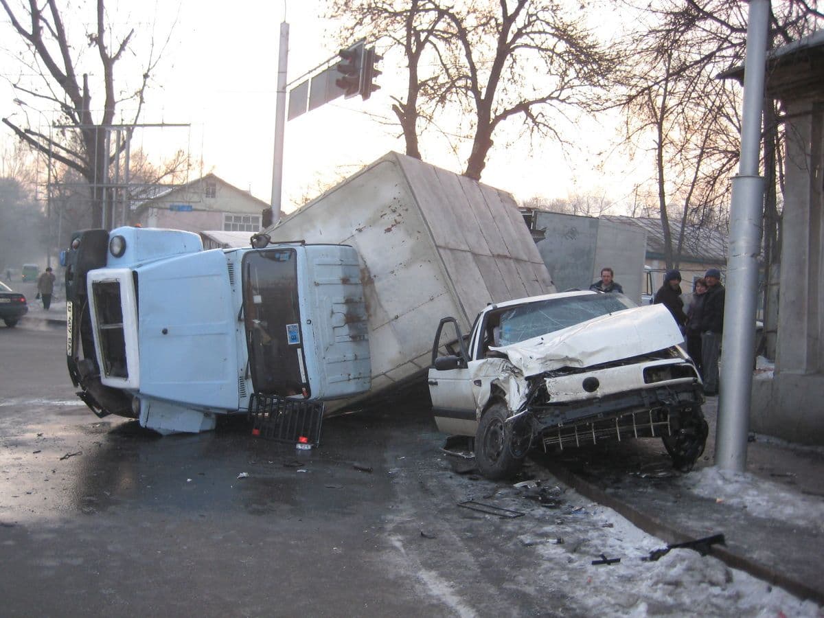 Крепче за баранку держись, шофер