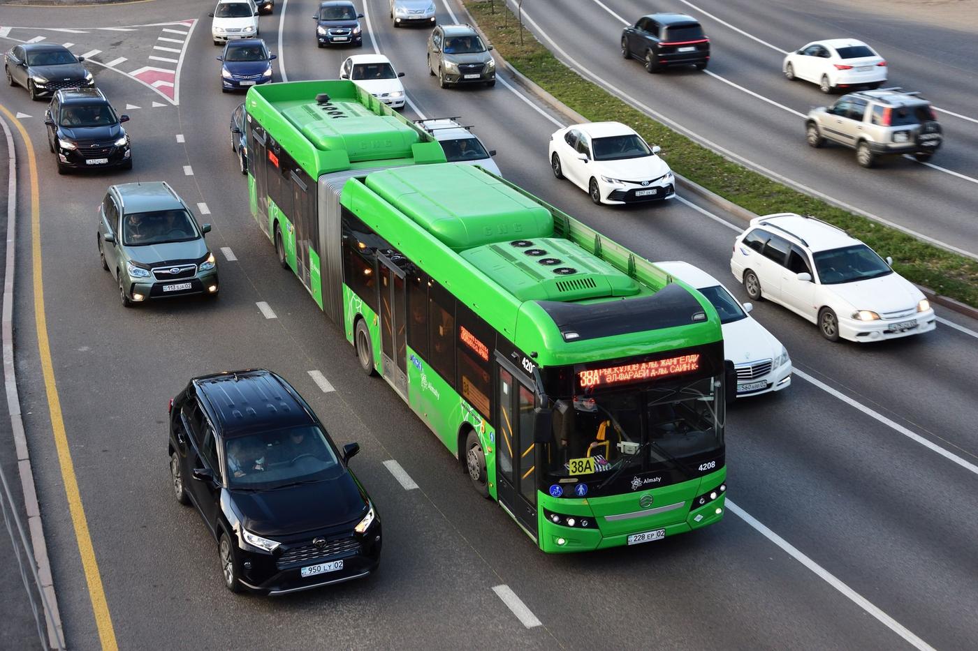 В Алматы могут повысить плату за проезд в общественном транспорте