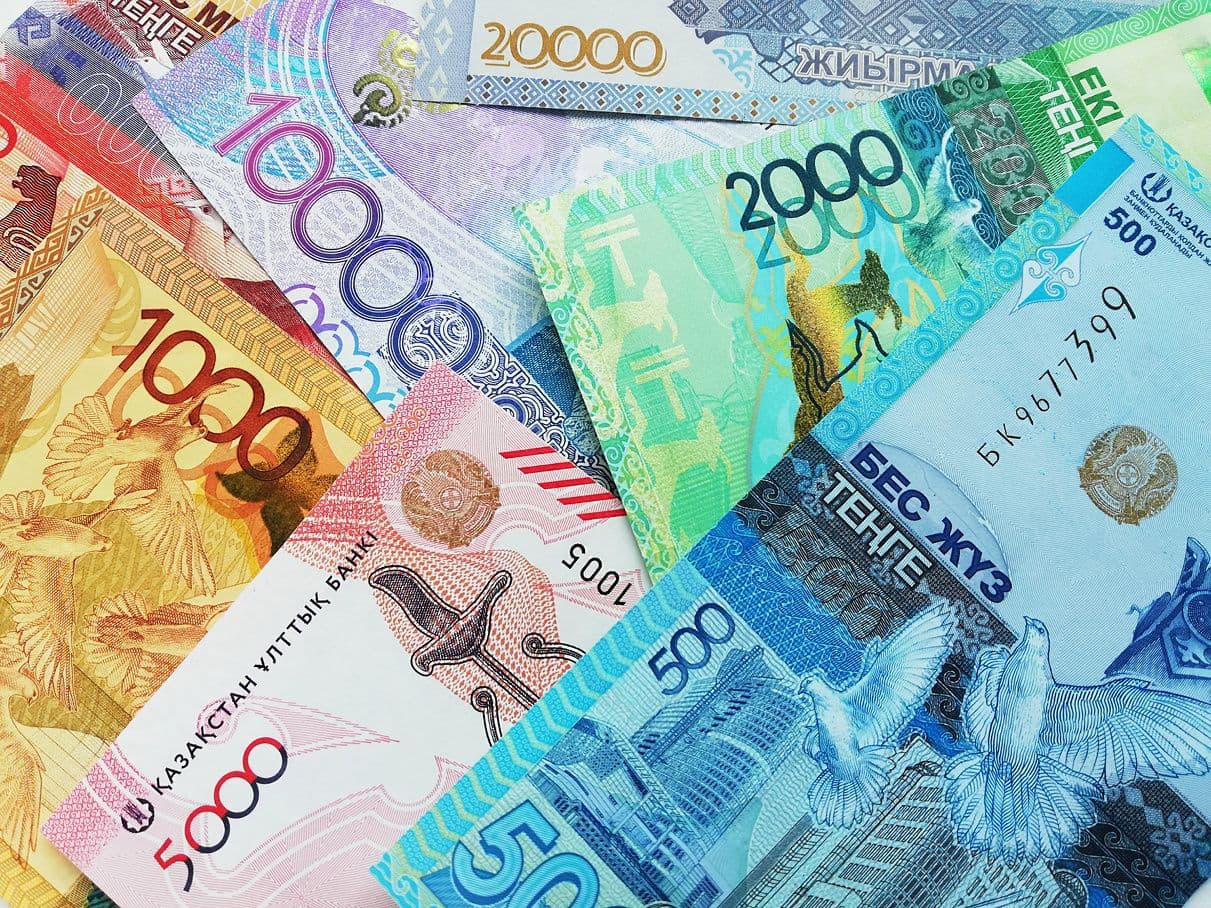 Тенге на развилке?