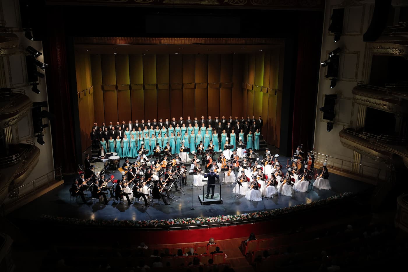Академический оркестр казахских народных инструментов им. Таттимбета выступил на фестивале «Опералия»