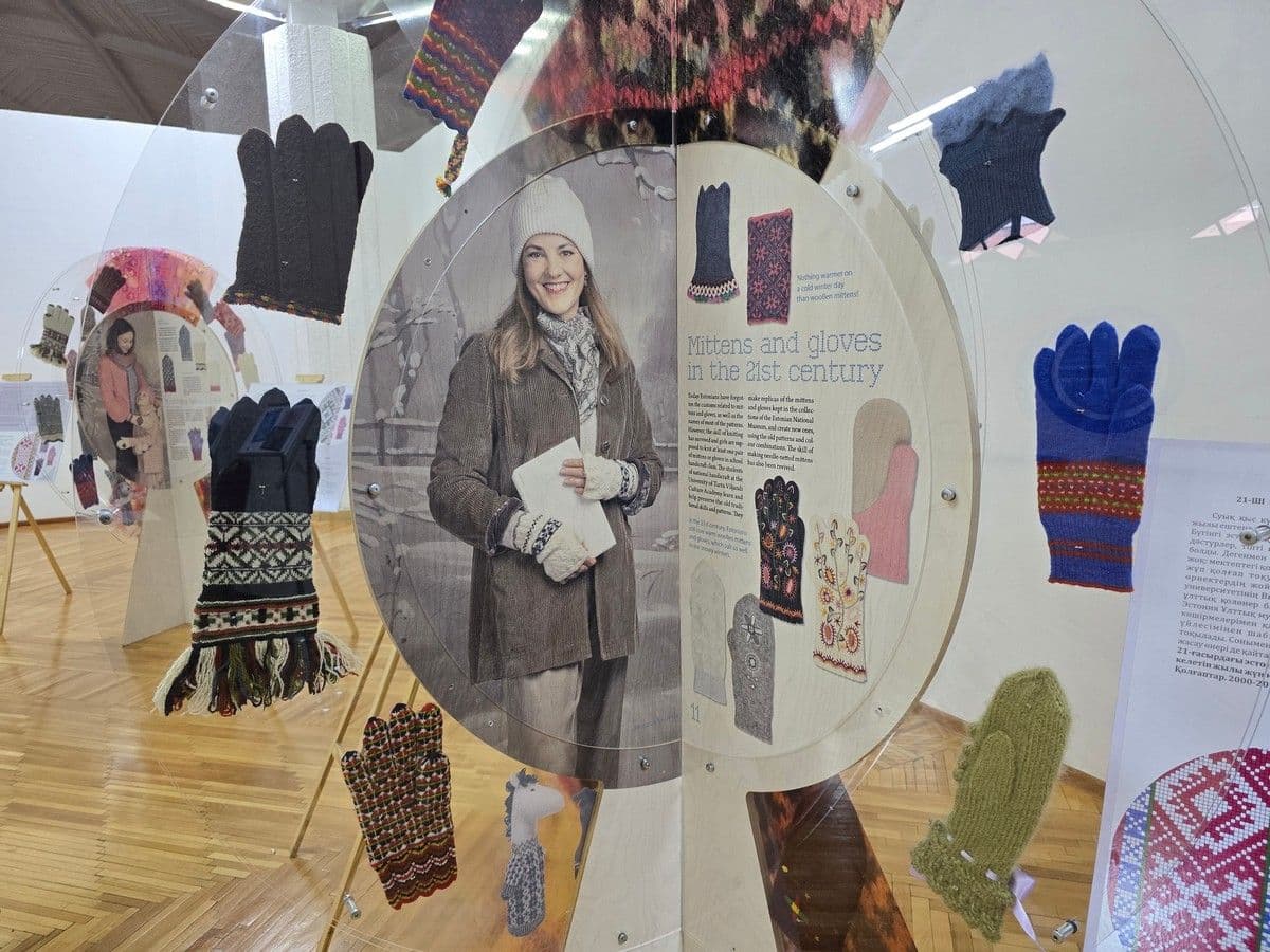 Вяжем варежки и связываем традиции