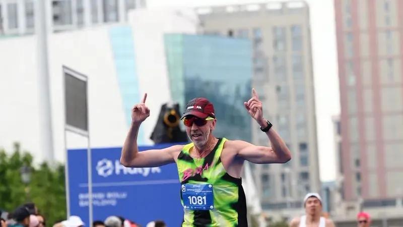 Казахстанец победил на Берлинском полумарафоне