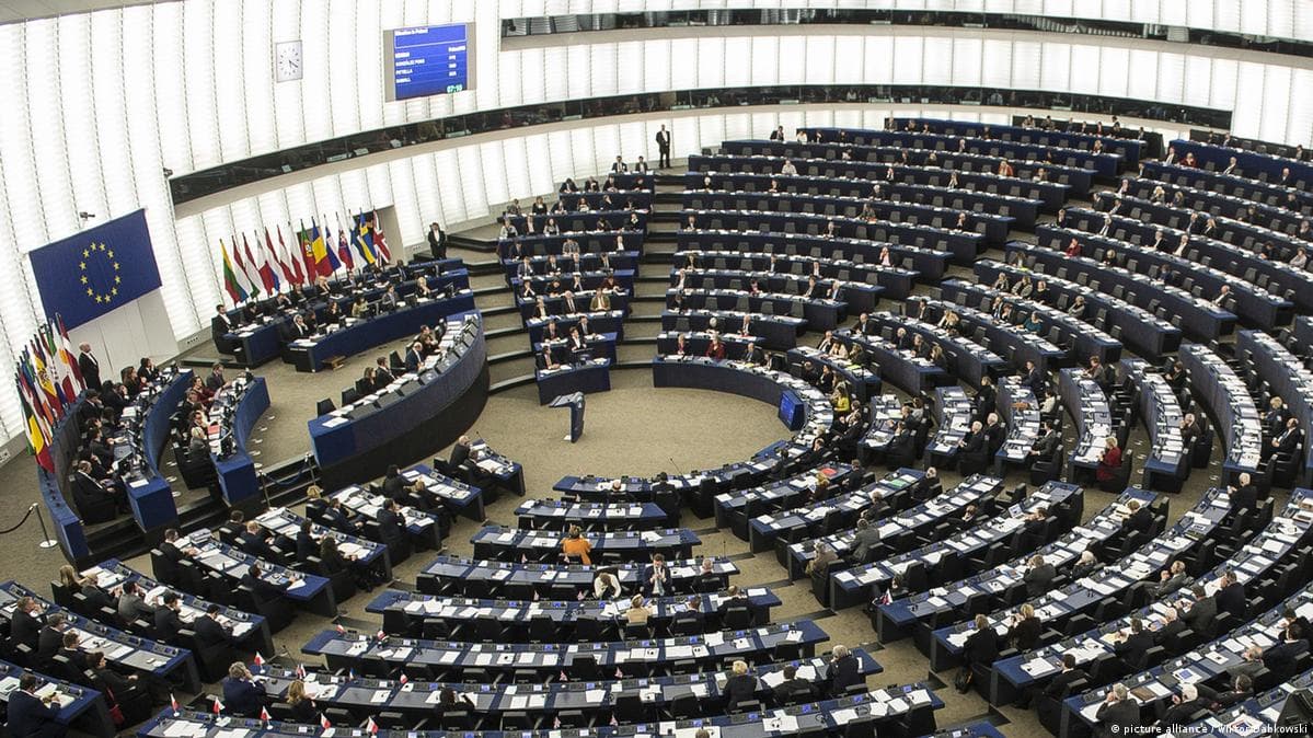Выборы Европарламента, ЦАХАЛ атакует, сравнения с Гитлером, тихий голос Байдена, беды от Starlink 