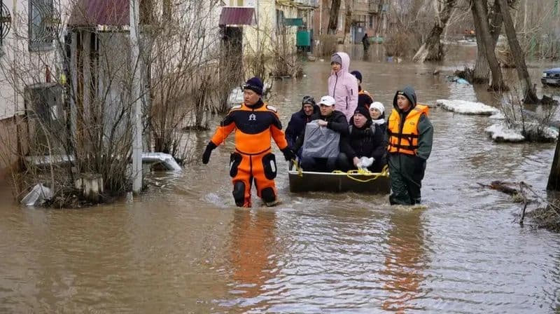 Вода отступает, но медленно