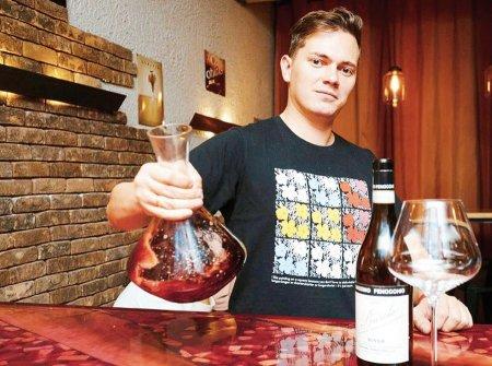 Кто такой сомелье?