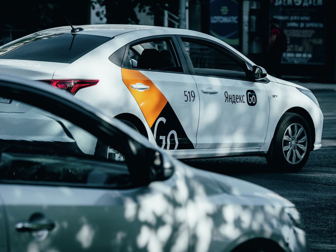 Яндекс Go следит за таксистами, не платящими алименты