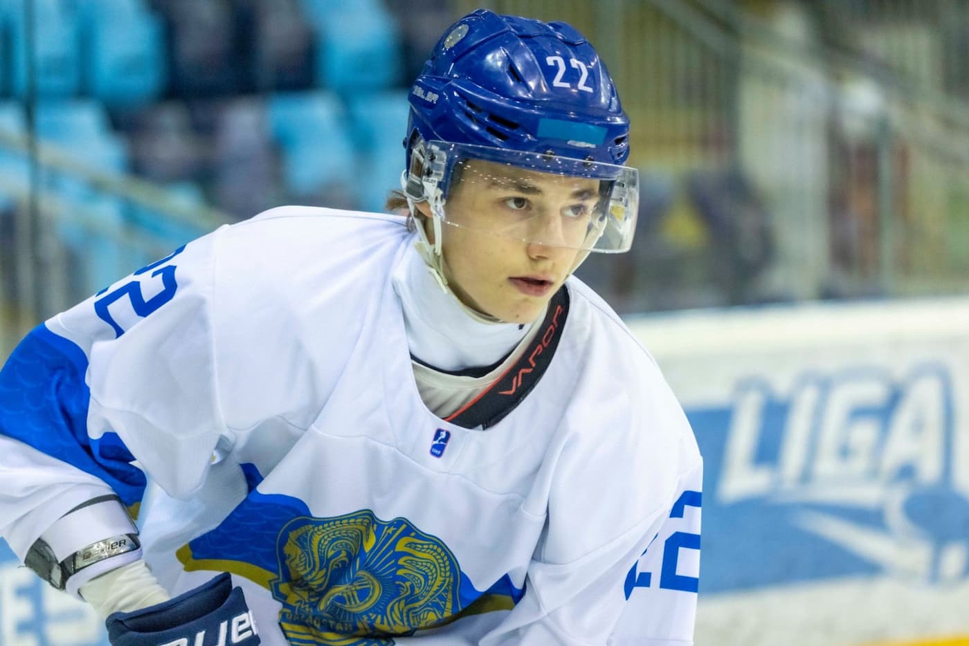 Матчи молодежной сборной Казахстана по хоккею на ЧМ покажут в прямом эфире