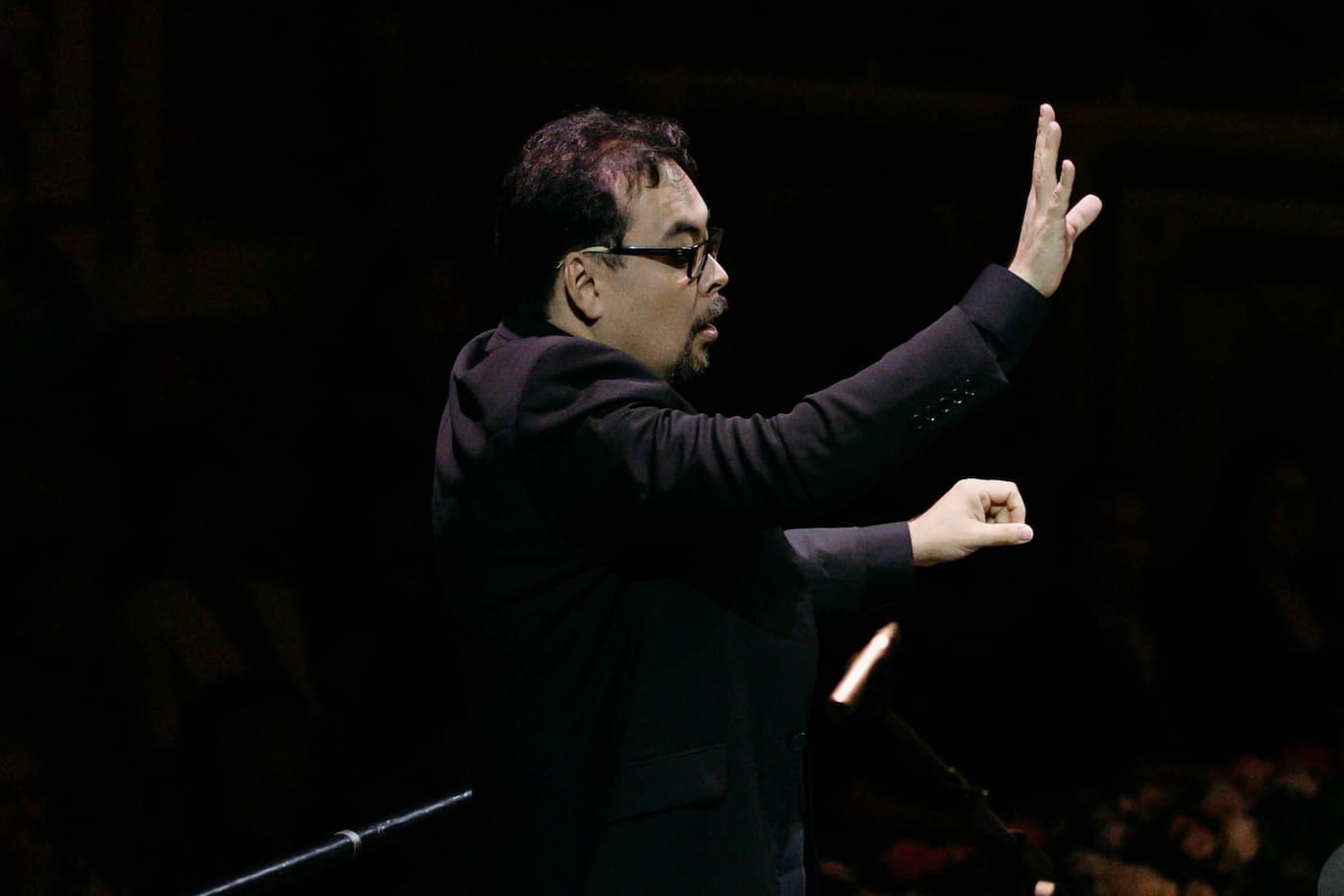 Алан Бурибаев открывает декабрь ярким спектаклем Доницетти