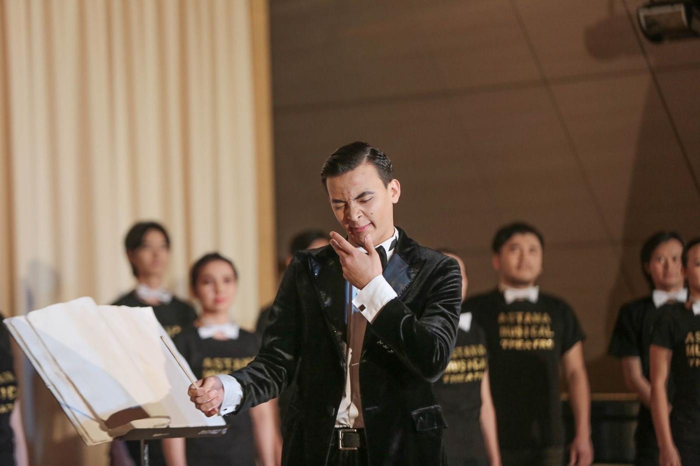 На сцене Казахконцерта – необычное театрализованное шоу «Когда тот самый мистер Бин вышел из толпы»