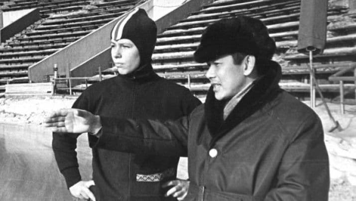 В ночь перед стартом город грелся у костров