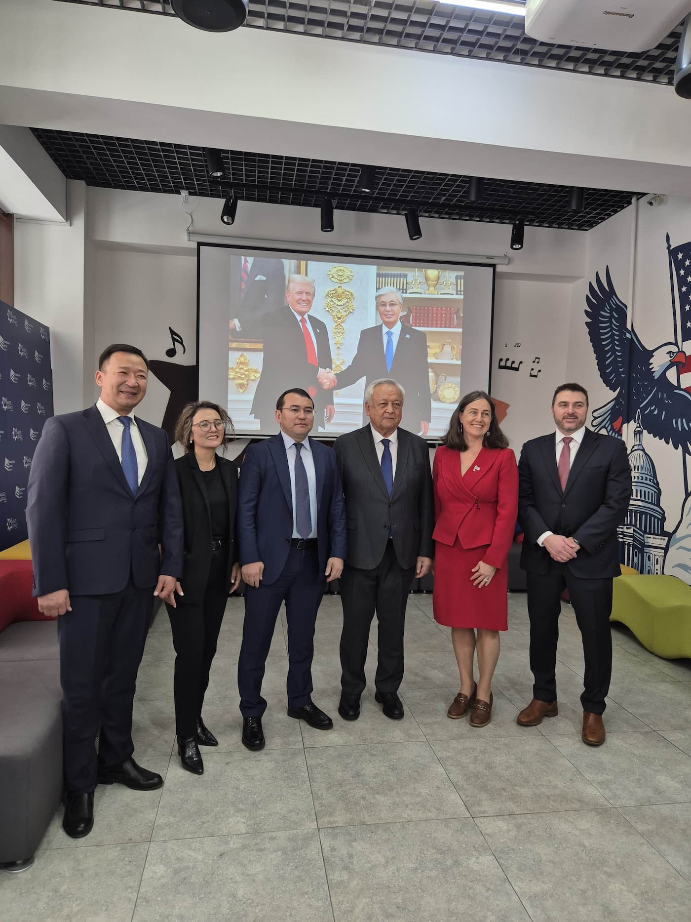 Американский уголок