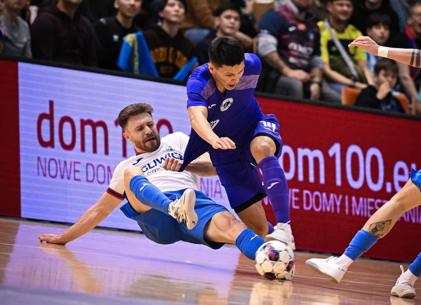 «Кайрат» и «Семей» пробились в сетвертьфинал Лиги чемпионов