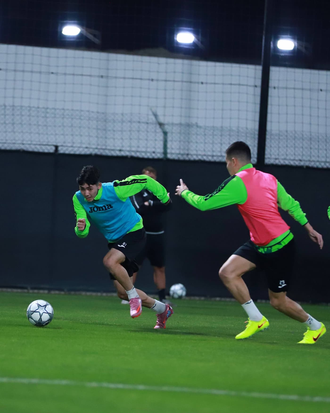 «Кайрат» улетел на сбор в ОАЭ перед матчами Лиги чемпионов